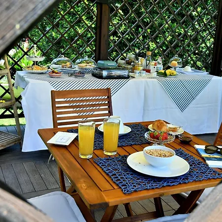 Soraya Bed & Breakfast 4*